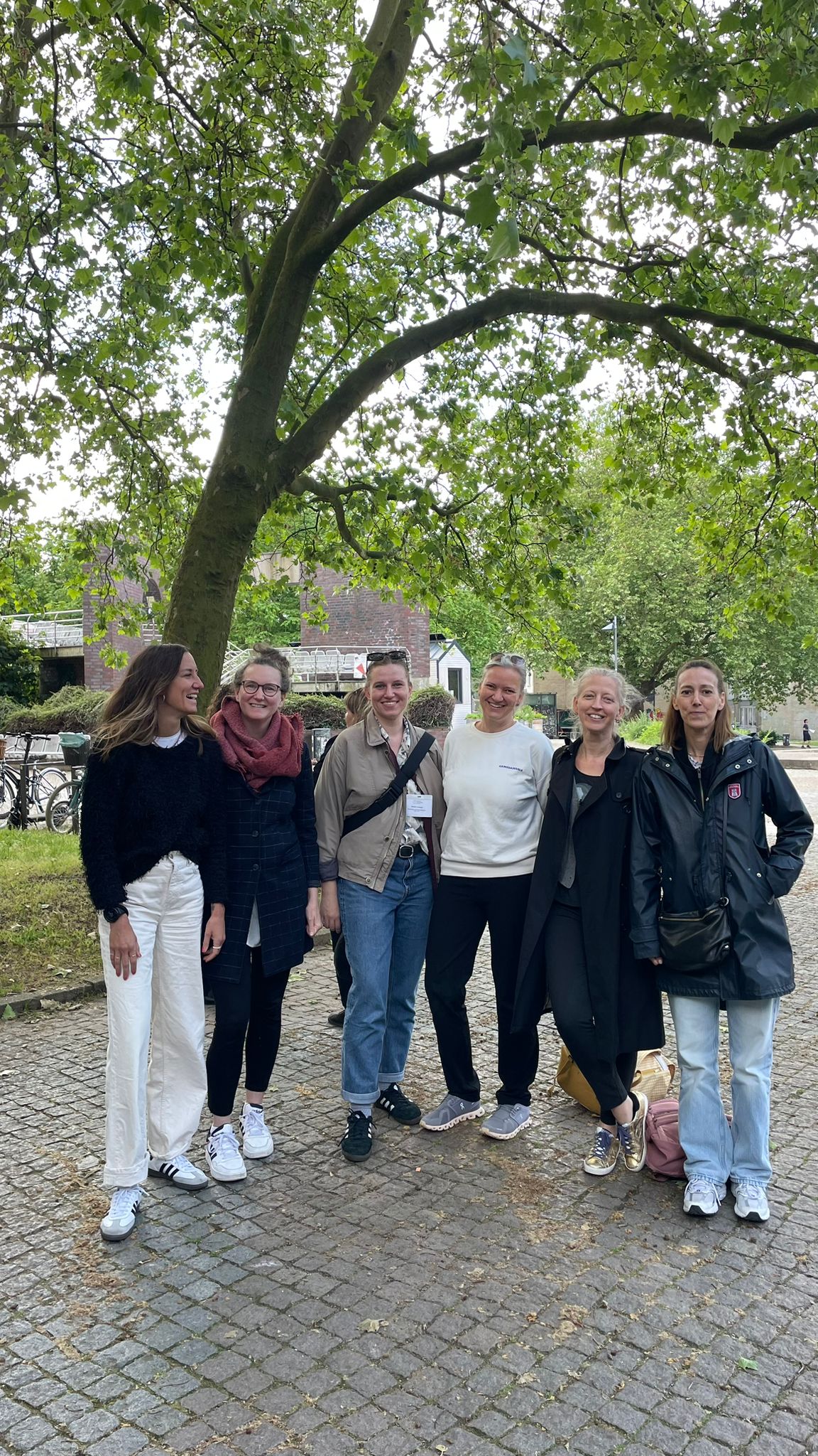 Kolleg_innen des Dialog in Hamburg